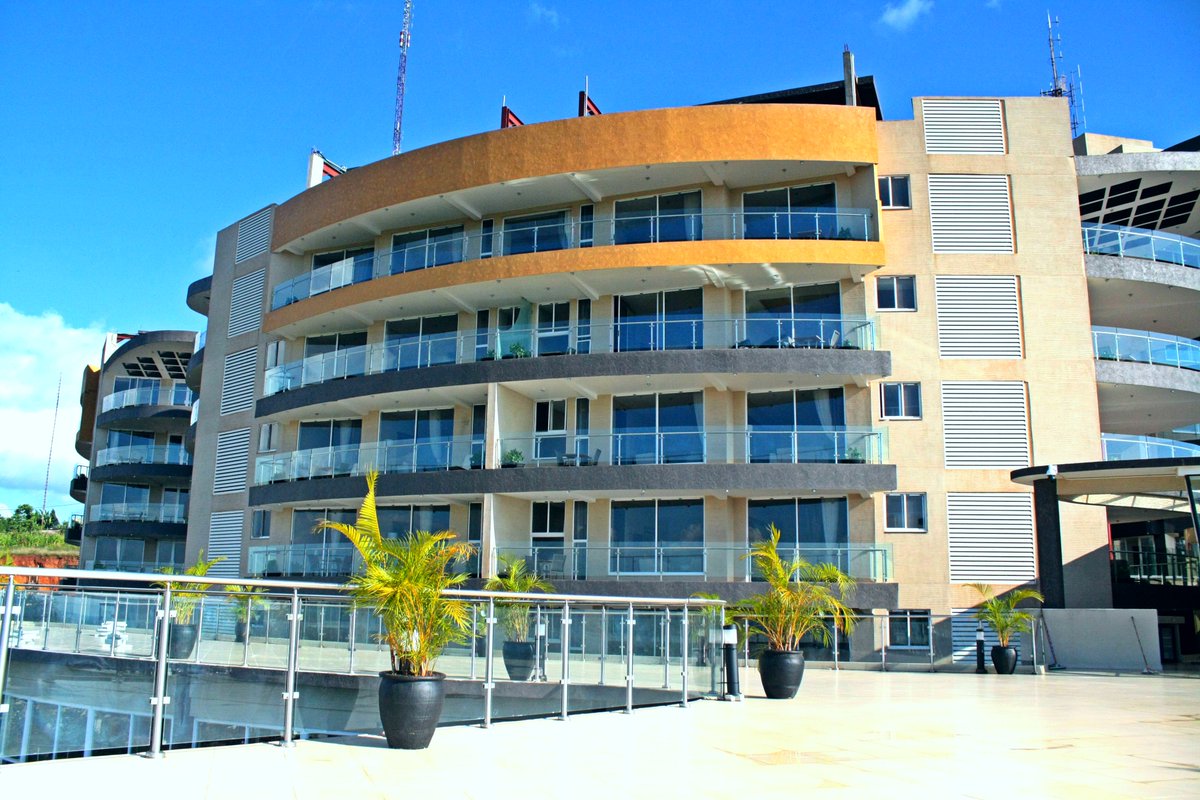 Skyz Hotel